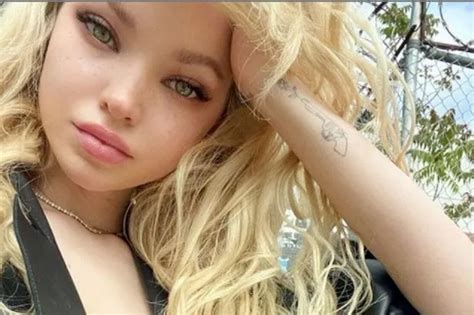 dove cameron tits|Disney star Dove Cameron teases fans as she goes braless in。